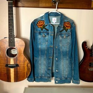 Like new, LulaRoe Jaxon Jean jacket.